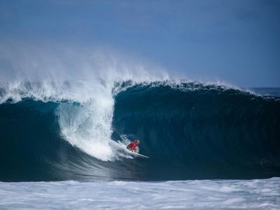 Slater secures eighth Pipeline title at 49