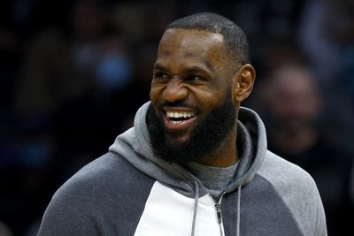 Lakers star LeBron James will play vs. Knicks