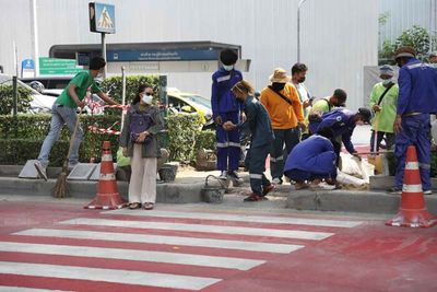 Motorists still not stopping at zebra crossings