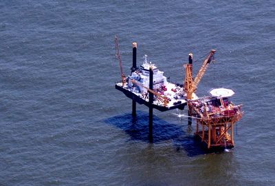 Judge halts oil and gas leases
