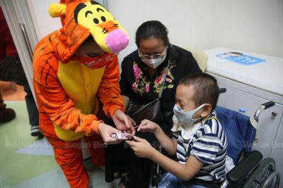 Prayut urges faster Covid jabs for children 5 and over