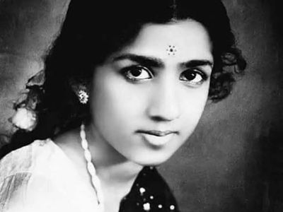 Remembering Lata Mangeshkar: Queen of diamonds and saris