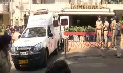 Mumbai: Mortal remains of Lata Mangeshkar brought to her residence