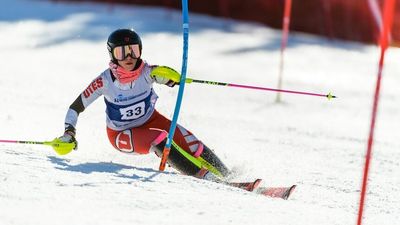 Australia's Katie Parker forced out of giant slalom at Winter Olympics following COVID-19 test drama
