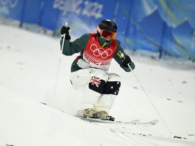 Anthony wins gold in women's moguls