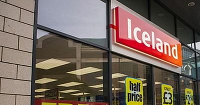 Woman kicks off in Paisley supermarket and spits at police officer while foaming at the mouth
