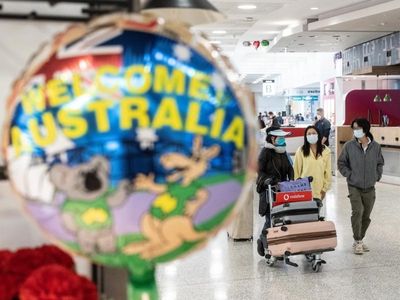 Cabinet to meet on overseas tourist return