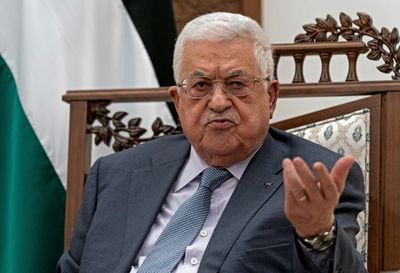 Abbas pledges reform as embattled PLO holds rare meeting