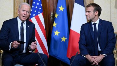 Biden and Macron discuss Russian military "deterrence" ahead of French leader's Moscow trip