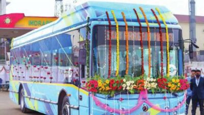 Delhi: E-bus trial on right path, 50 more on road this month