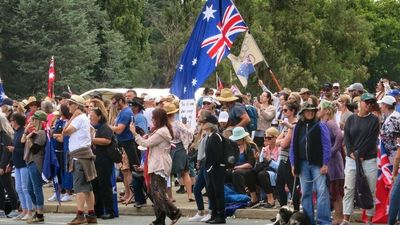 Canberrans frustrated as COVID-19 vaccine protests continue to disrupt ACT as parliament returns