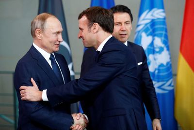 Macron to meet Putin in bid to defuse Ukraine tensions