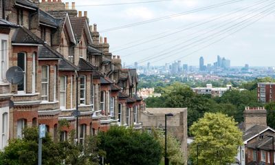 UK house prices reach new record but cost of living crisis threatens growth