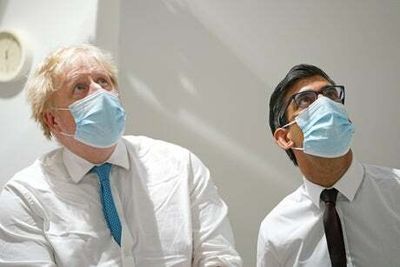 Boris Johnson sets ‘tough’ targets to cut waits for cancer diagnosis