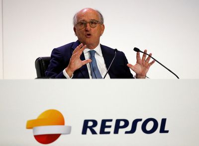 Repsol chairman investigated again in alleged spying case