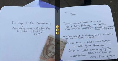 Woman stunned as grieving stranger hands her card with £10 inside 'to buy cake'