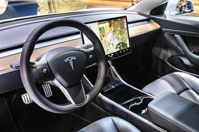 Finally, video evidence of a Tesla crashing in 'Full Self-Driving' mode