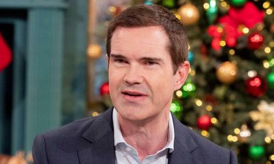 Roma accuse government of hypocrisy over Jimmy Carr joke