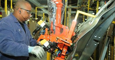 Ford stops production lines for a week in Chicago, 3 more sites