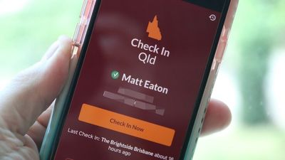 Calls for Queensland's COVID-19 check-in app to be scrapped as restrictions are eased for some businesses