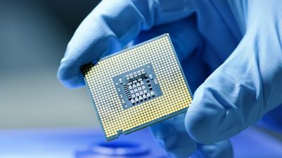 United Microelectronics vs. GlobalFoundries: Which Semiconductor Foundry Stock is a Better Buy?