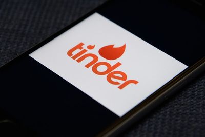 Tinder Swindler banned from Tinder and other dating apps