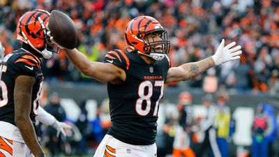 Bengals TE C.J. Uzomah ‘Not Missing’ Super Bowl Despite Knee Injury