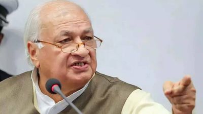 Toothless Lok Ayukta: Kerala governor signs controversial ordinance