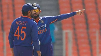 Talk about Virat Kohli and Rohit Sharma 'not gelling' is 'speculation': Sunil Gavaskar