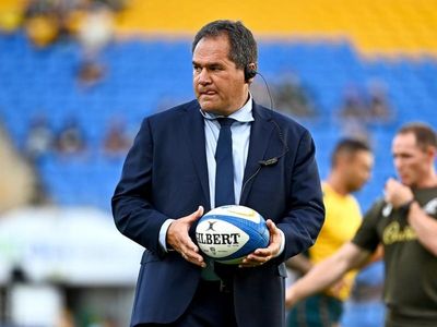 Less is more for Wallabies coach Rennie