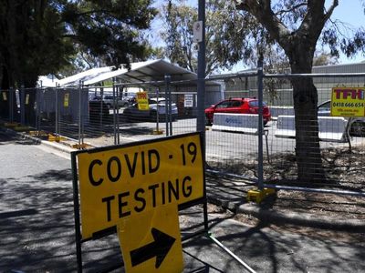 ACT man dies from COVID, 495 new cases