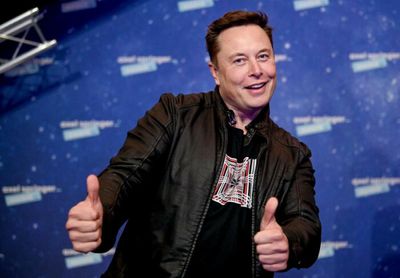 Elon Musk blasts media for relentless hatestream