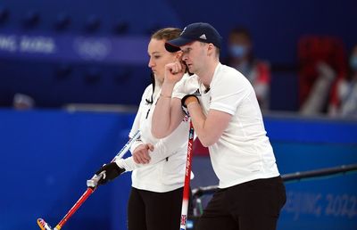 Bruce Mouat and Jennifer Dodds suffer heavy defeat in bronze medal match