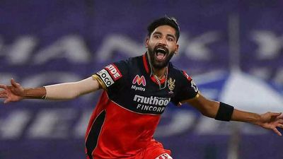 Was asked to quit cricket and drive auto after 2019 IPL: Mohammed Siraj