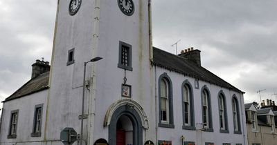 Sale of New Galloway Town Hall to community group for £1 approved by Dumfries and Galloway Council