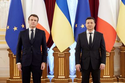 Latest Ukraine updates: Macron says resolution may take months