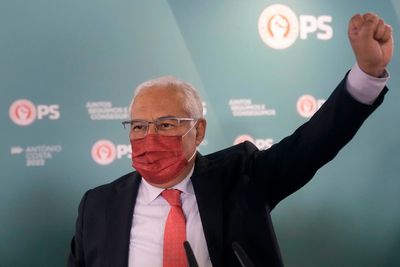 New Portugal gov't, preparing for power, shuts out populists