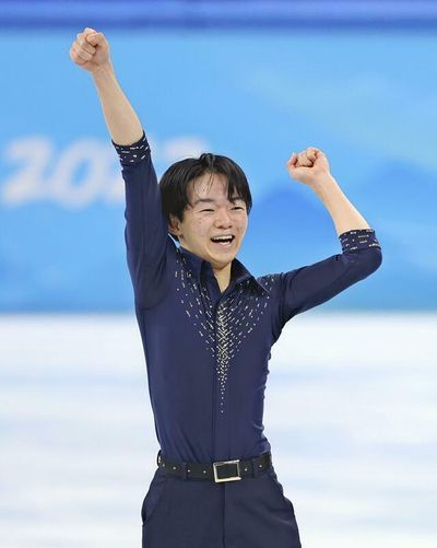 Two-time champ Hanyu in 8th after short program