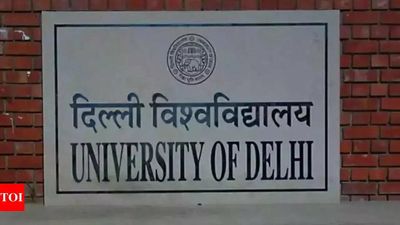 Delhi: DU student tries to set himself ablaze during protest to demand resumption of offline classes