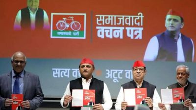 Uttar Pradesh elections: Samajwadi Party vows to make farmers debt-free by 2025, 33% govt job quota for women
