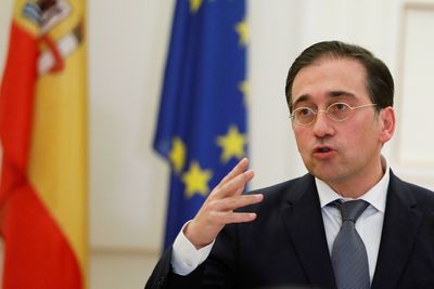 Spain's Albares to visit Ukraine, says all efforts focus on peaceful outcome to Russia dispute