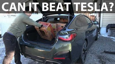 BMW i4 Scores 18 In Bjørn's Banana Box Test