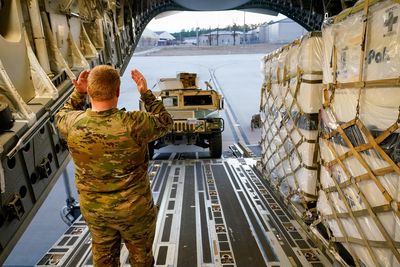 First US troops arrive in Romania amid Ukraine-Russia tensions