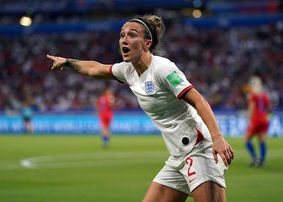 Ellie Roebuck and Lucy Bronze return for England’s Arnold Clark Cup campaign