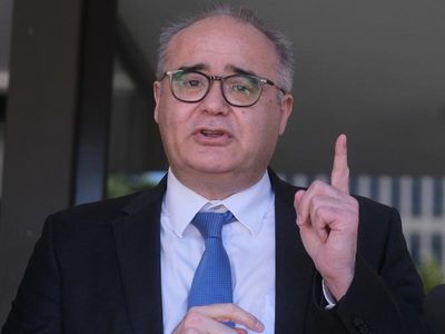 'Touch and go' on Vic red shirts motion