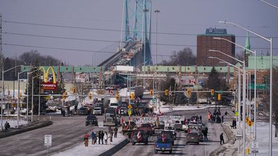 Arrests made as key U.S.-Canada border crossings blocked by vaccine mandate protesters