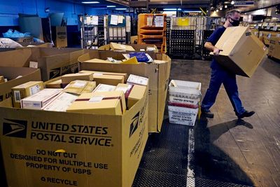 House bill would ease budget strains on Postal Service