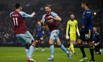 Jay Rodriguez delivers Burnley point against wasteful Manchester United