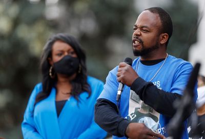 Colorado city settles suit in police shooting of Black man
