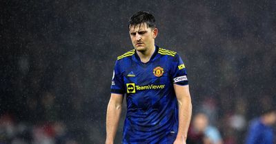 Harry Maguire disagrees with officials after two disallowed Manchester United goals vs Burnley